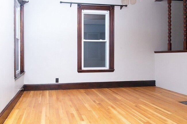 Building Photo - 12 Payson Ave