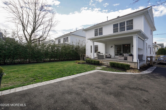 Building Photo - 127 Hance Rd