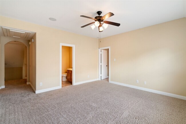 Building Photo - 214 Pinto Point Dr