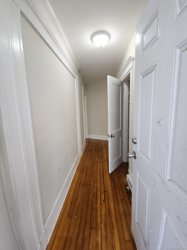Building Photo - 51 Wildwood Ave