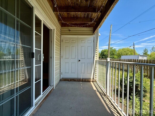 Building Photo - 1315 Fernwood Ct