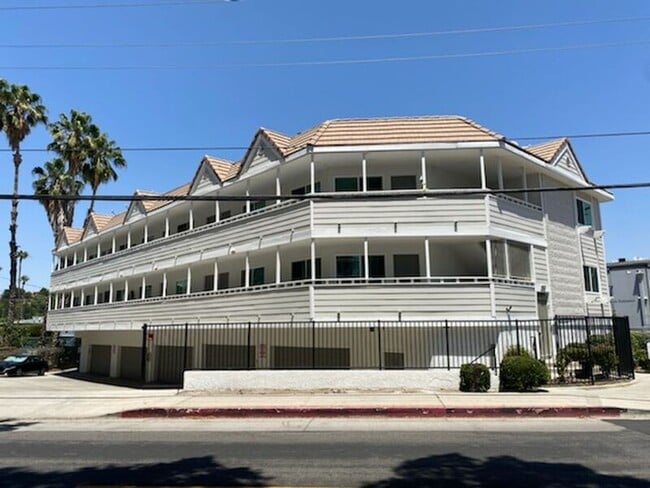 Primary Photo - 8603 Fenwick St