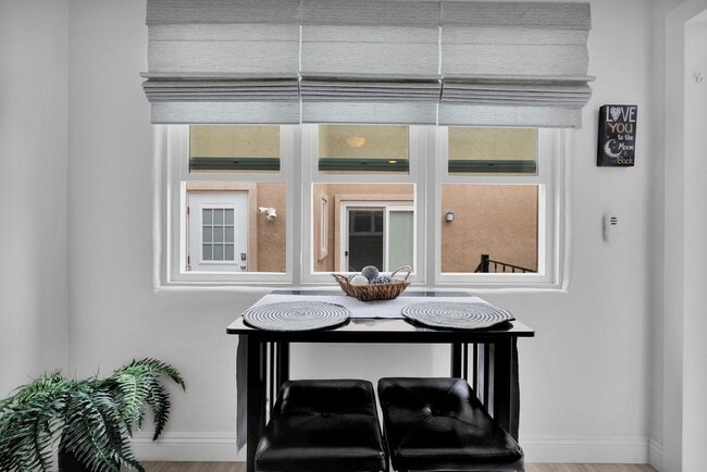 Building Photo - Furnished & Remodeled 1BR Guest House w/ Private Entry – Walk to Beach, Crown Point