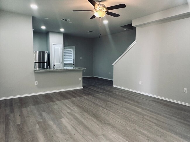 Building Photo - 7356 Misty Ridge Dr
