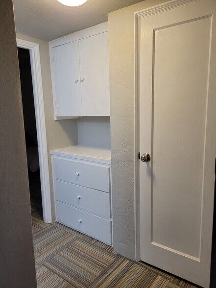 Hall Storage - 1634 E Copper St