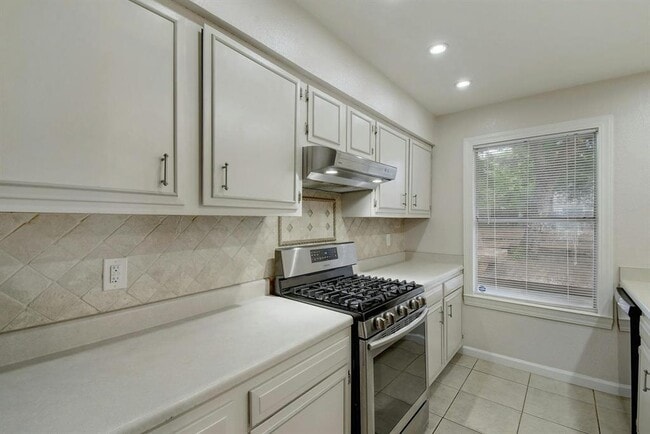 Building Photo - 2503 Star Grass Cir
