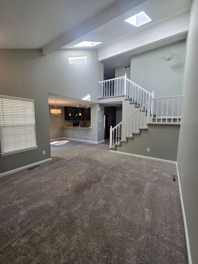 Building Photo - 9938 Grove Way