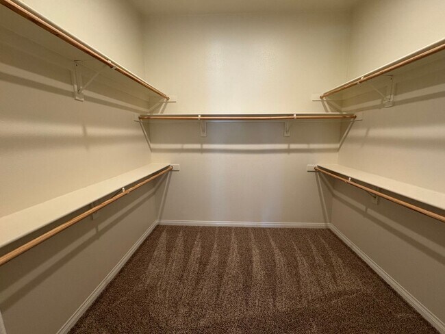 Building Photo - JUST REDUCED!!!! 55 + Community of Sun Cit...