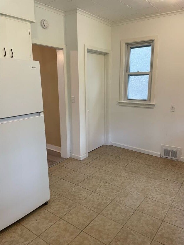 Building Photo - 611 Crown Ave