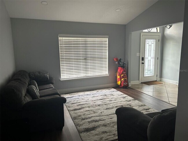 Building Photo - 947 Wages Way