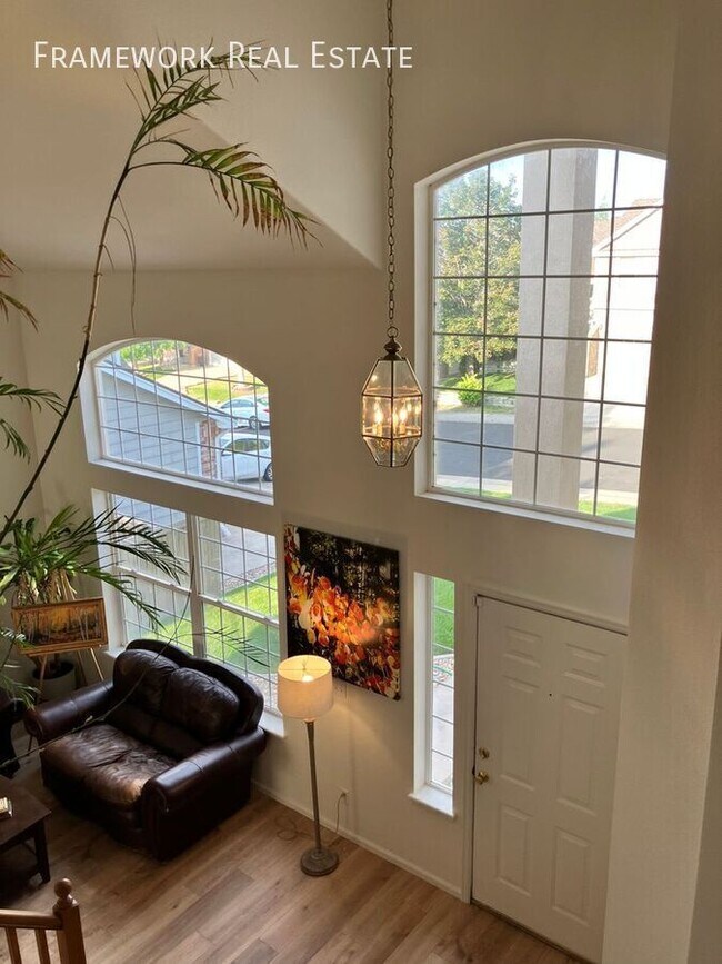 Building Photo - 13371 Pearl Cir