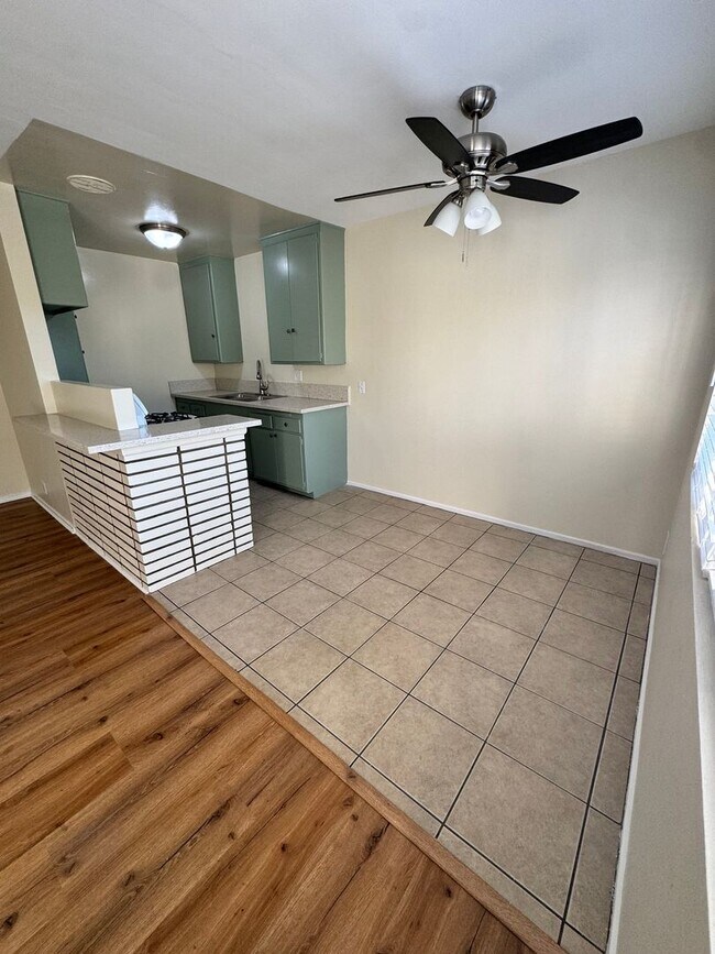 Building Photo - 1 BDRM, 1 Bath with Parking Space