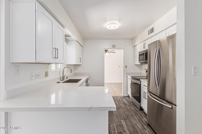 Building Photo - 1213 E Riviera Dr