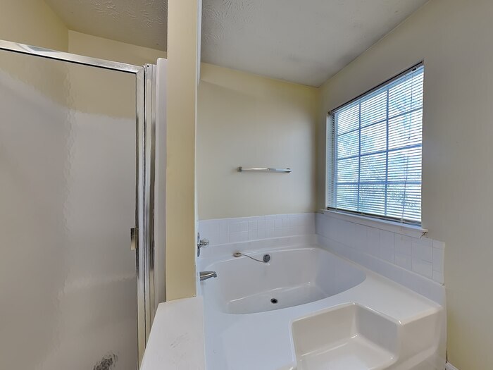 Building Photo - 2770 Field Spring Dr