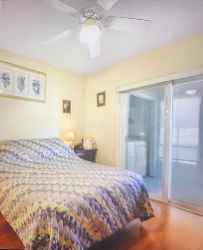 Building Photo - 4608 SE 4th Pl