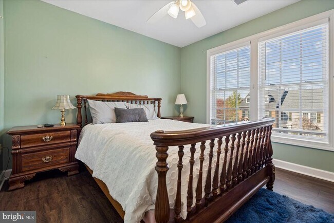 Building Photo - 10823 Wadsworth Rd