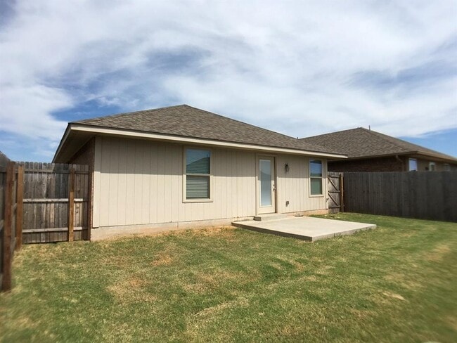 Building Photo - 19905 Rondo Dr