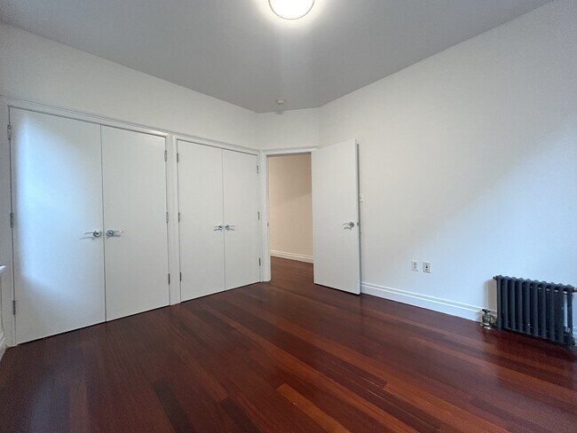 Building Photo - 609 W 137th St