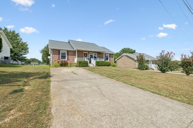 Building Photo - 1073 Bobcat Dr