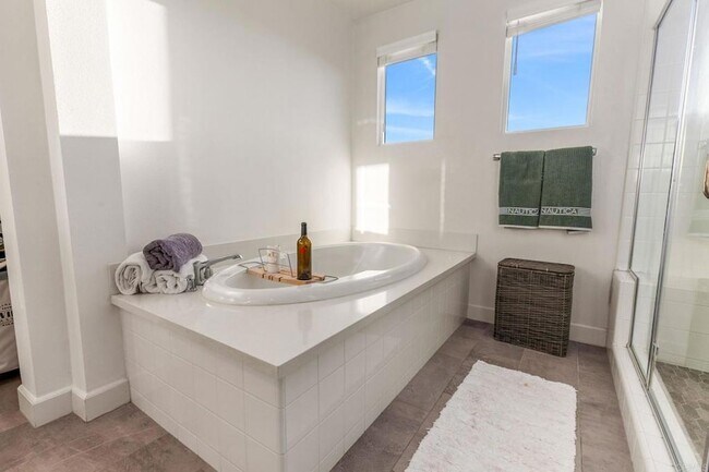 Building Photo - 1316 Vista Ave