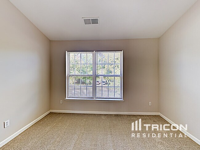 Building Photo - 9609 Chastain Walk Dr