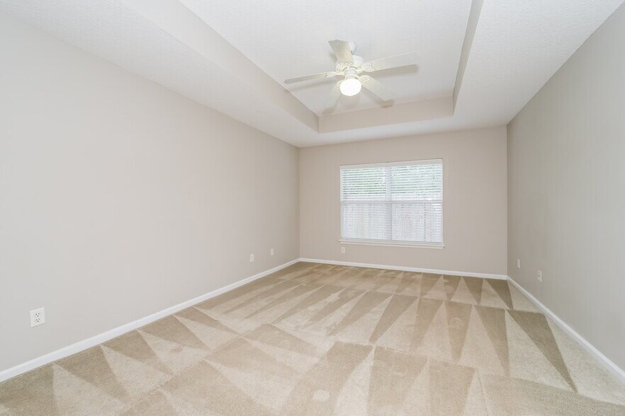 Building Photo - 11119 Cherokee Cove Dr