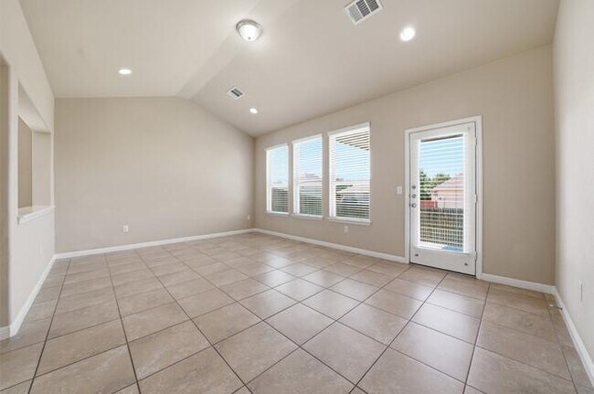 Building Photo - 613 Longhorn Cavern Rd
