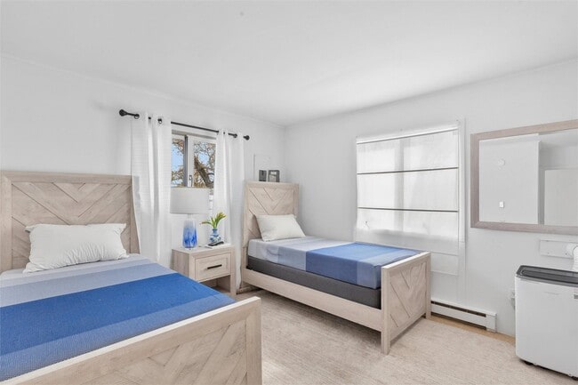 Building Photo - 298 Dune Rd