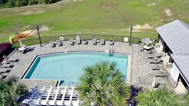 Building Photo - 8026 Burnside Lp