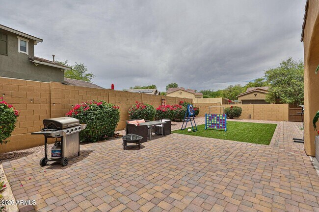 Building Photo - 3950 N Edith Way