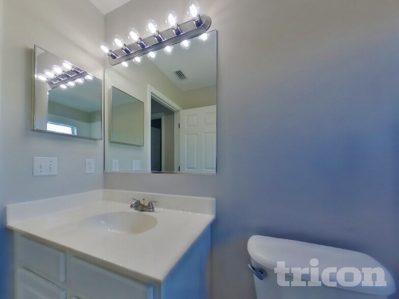 Building Photo - 6417 Blue Grosbeak Cir
