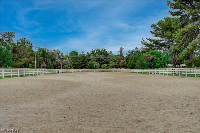 Building Photo - 7258 Loma Alta Cir