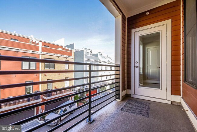 Building Photo - 1224 Main Line Blvd