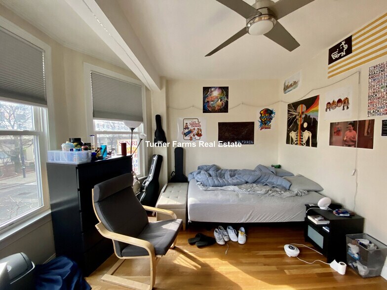 Building Photo - 1029 Tremont St