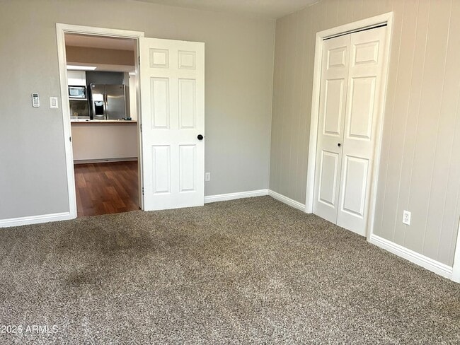 Building Photo - 523 E Malibu Dr