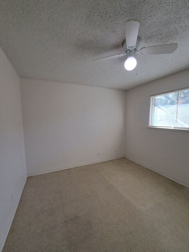 Building Photo - 4864 E University Ave