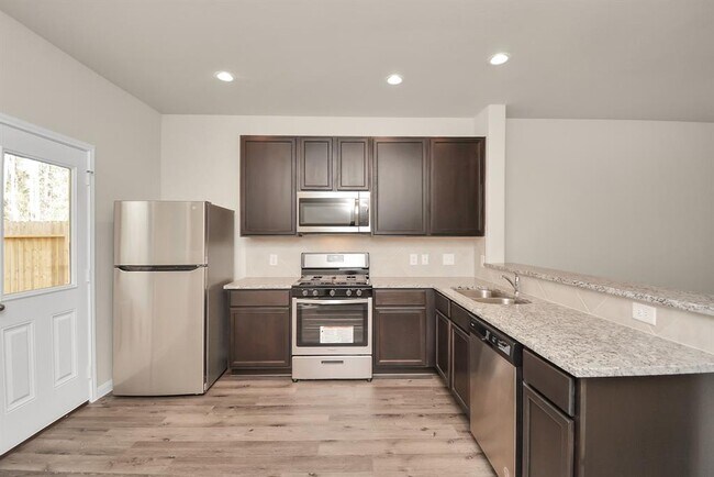 Building Photo - 2260 Raider Dr