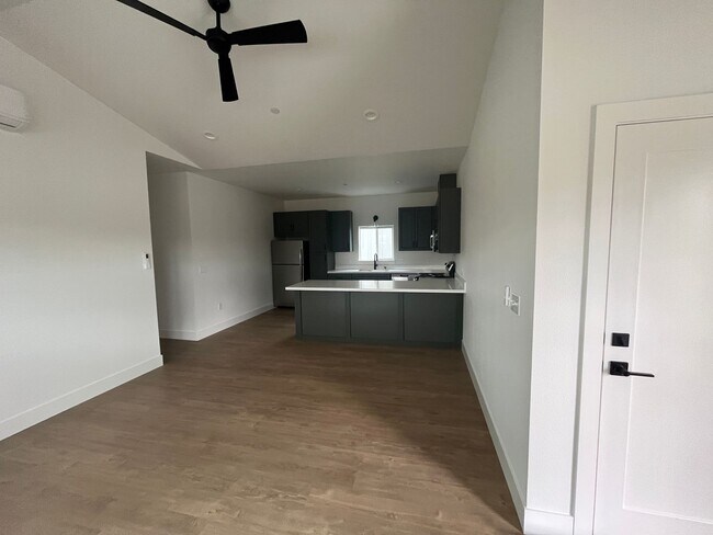 Building Photo - Brand New Build on Old Alturas - ALL Electric with City of Redding Solar!