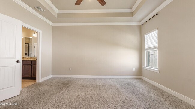 Building Photo - 221 S Shoreview Dr