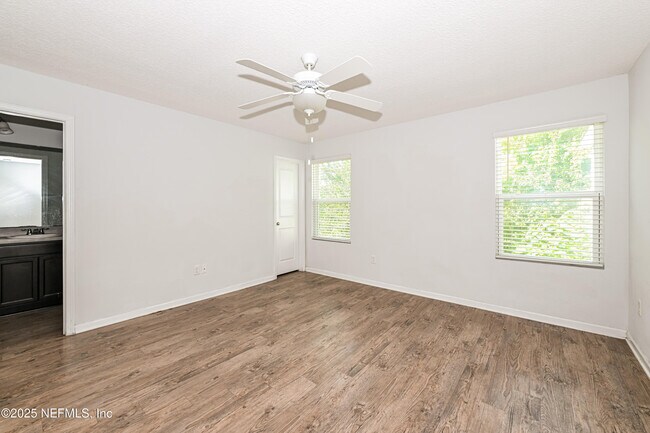 Building Photo - 548 Eiseman Wy