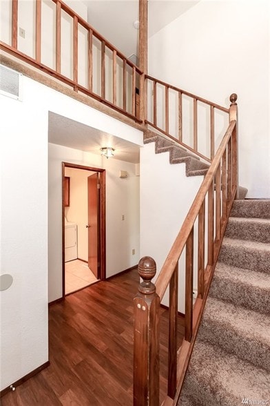 Stairway - 12623 Reservoir Rd E