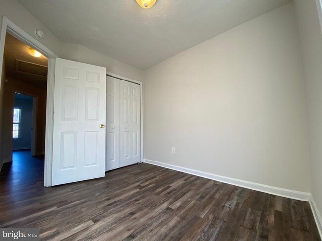 Building Photo - 9609 Coventry Creek Dr