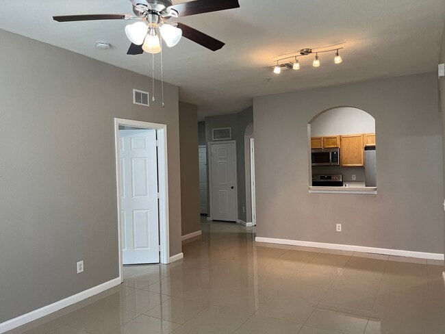 Building Photo - 6166 Stevenson Dr