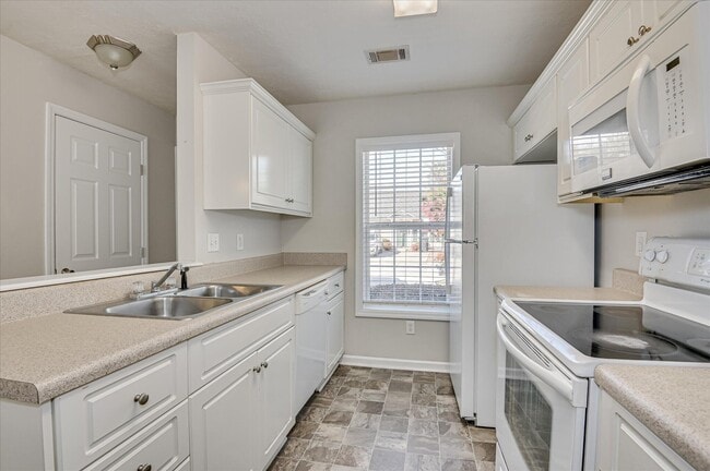 Building Photo - 7306 Dorado Dr