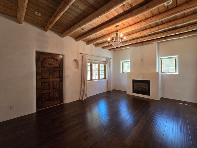 Building Photo - 324 Camino Cerrito