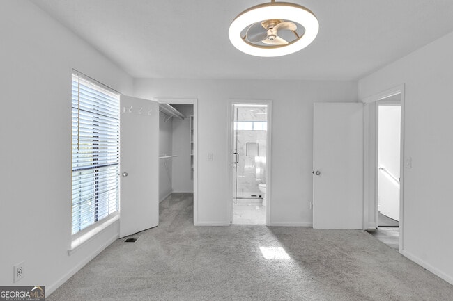 Building Photo - 2835 Mt Tabor Cir