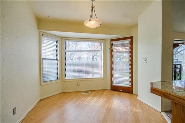 Building Photo - Charming Single Level Home with Open Floor...