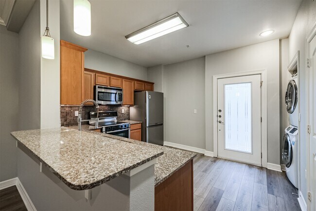Building Photo - 3501 Chenevert St