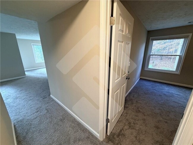 Building Photo - 899 Pastel Dr SW