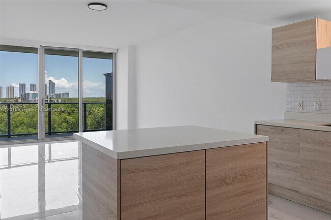 Building Photo - 16385 Biscayne Blvd